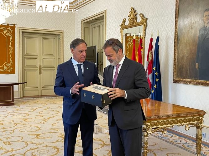 García Carbayo destaca la riqueza patrimonial de Salamanca ante el embajador de Argentina en España