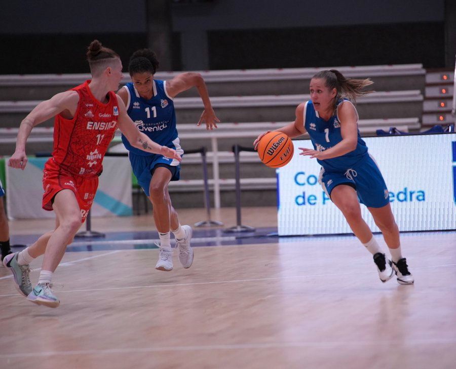 Una victoria y una derrota para el Perfumerías Avenida en sus amistosos gallegos
