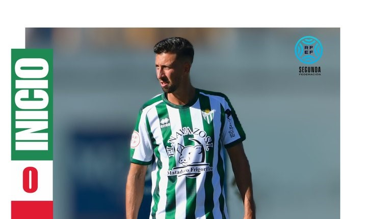 El CD Guijuelo recupera la pegada en un empate lleno de goles ante el Laredo (3-3)