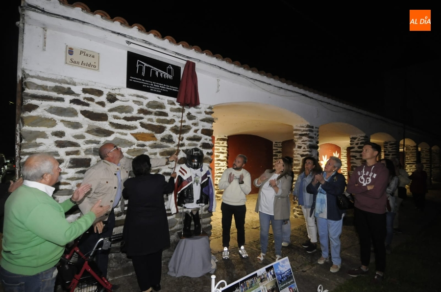 El Arrabal de San Sebastián rinde tributo a Juan Pablo María Sastre en el arranque de sus fiestas