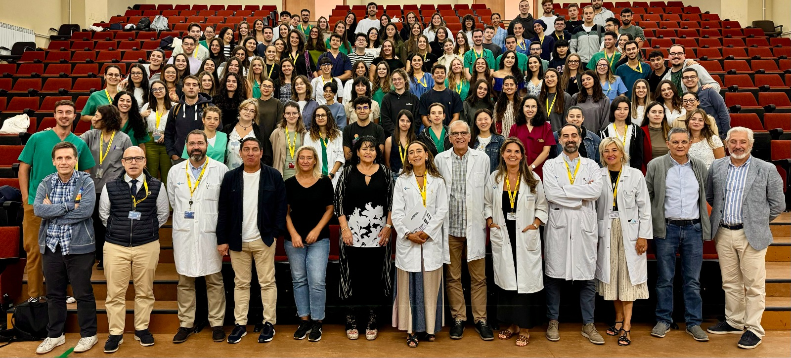 El Hospital de Salamanca recibe a sus futuros médicos, alumnos de sexto de Medicina