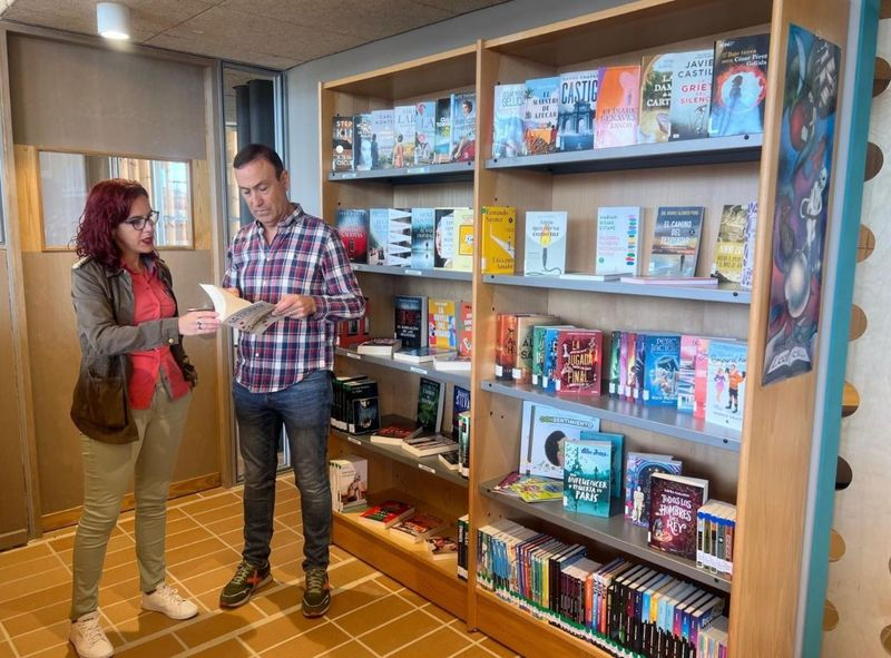 Carbajosa incorpora a su Biblioteca municipal más de 150 nuevos títulos de las últimas novedades literarias