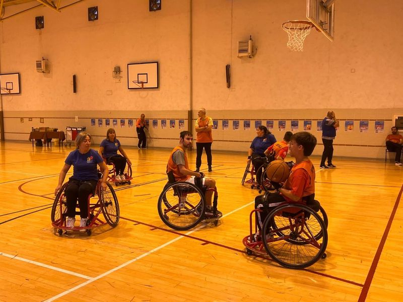 Los alumnos de la AFE ‘Dinamiza Carbajosa’ participan en el torneo de baloncesto 3x3 adaptado del CRMF de Salamanca