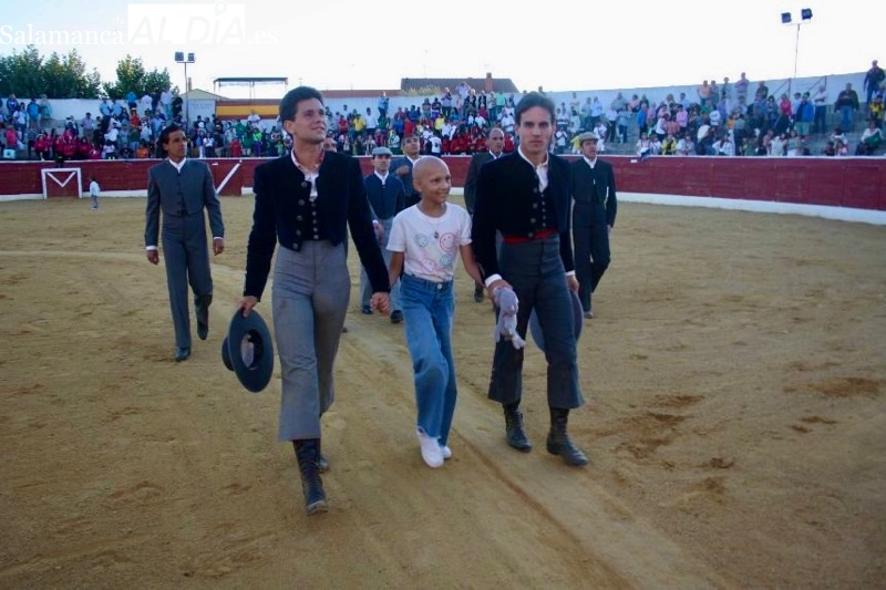 Emotiva y disfrutona tarde en Villoria y su Festival Taurino, con María La Princesa Guerrera recibiendo cariño a manos llenas