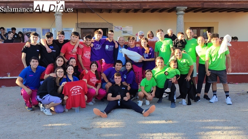 Las peñas animan las fiestas en Bañobárez en un divertido Gran Prix Huertos