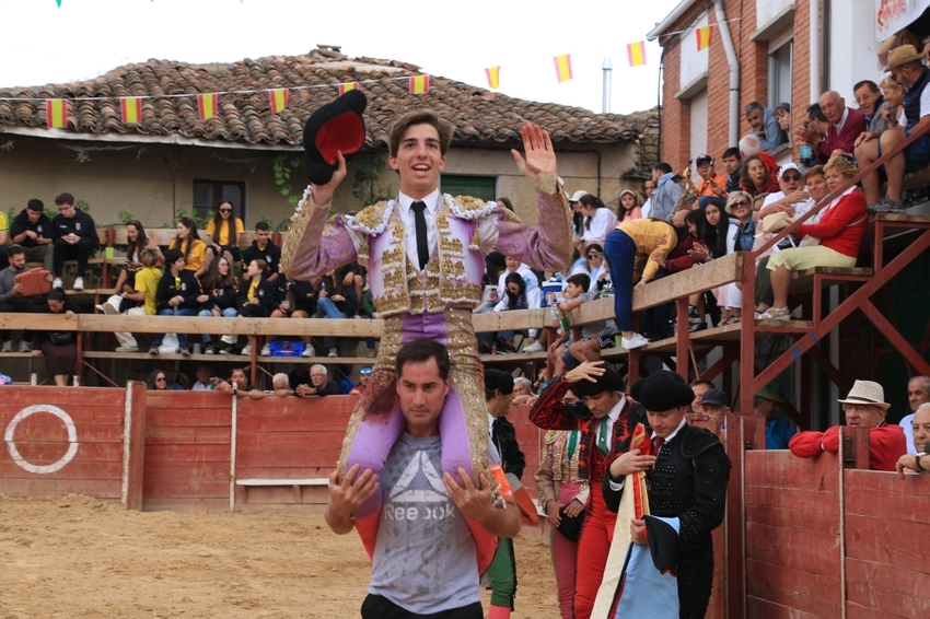 Gran triunfo de Julio Norte en Mieza con novillos de Valrubio y Valdeflores