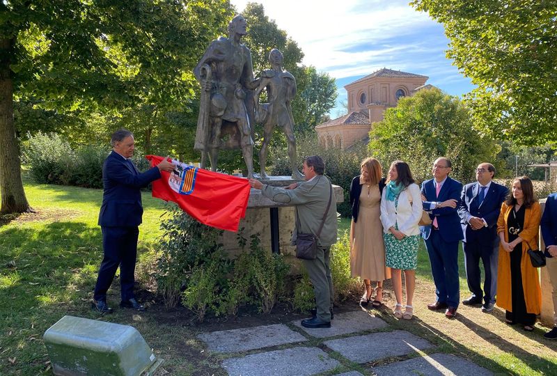 La plaza central del parque de La Alamedilla llevará el nombre de este popular escultor salmantino