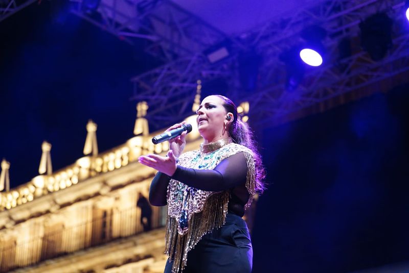 Raya Real pone la guinda musical al primer día de las Fiestas de Salamanca