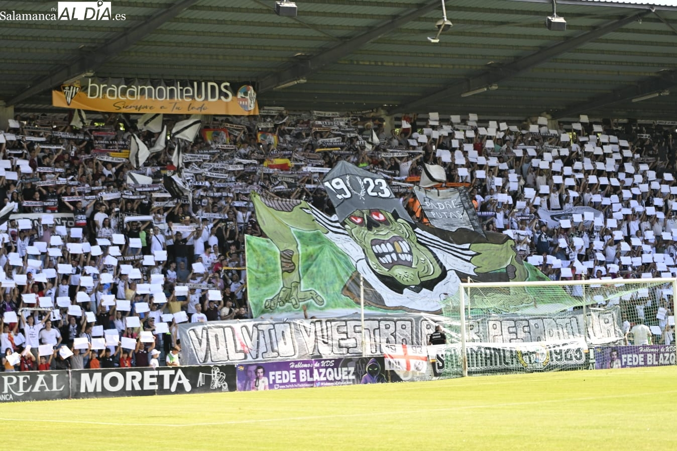 Las peñas del Salamanca UDS planean movilizarse para protestar contra la gestión de Rafa Dueñas: podrían no ir a Las Pistas