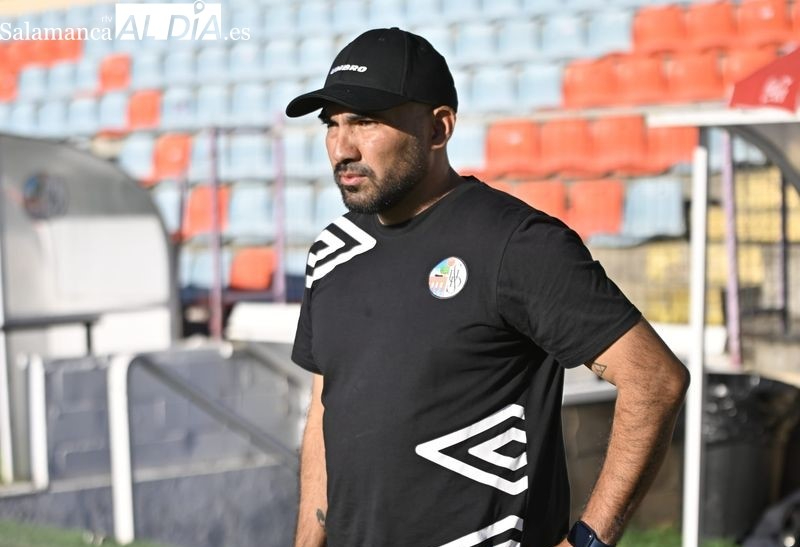 Jehu y el césped del Helmántico: No nos esperábamos esto. El Salamanca UDS tomará las medidas oportunas con la empresa