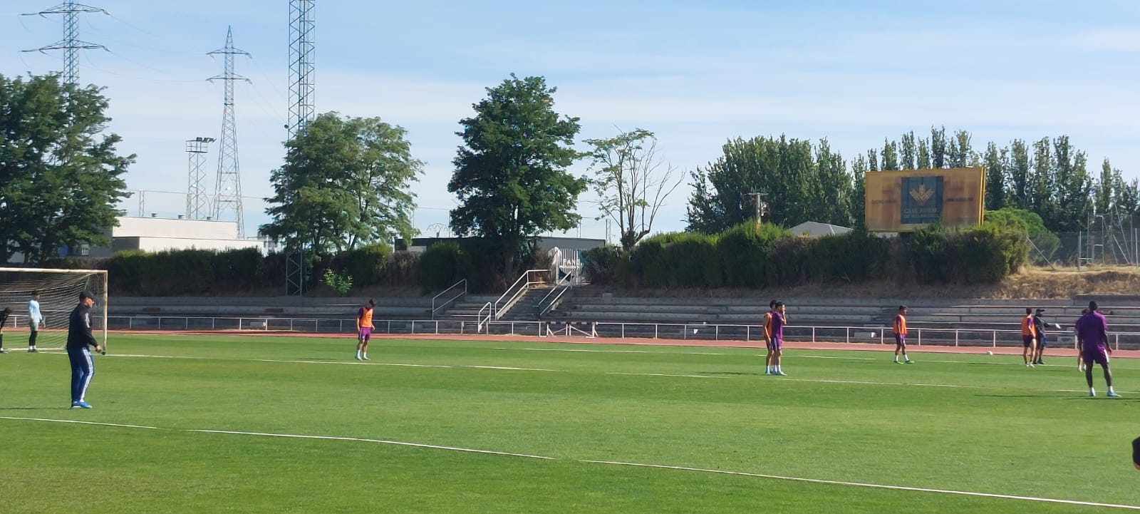 El Salamanca UDS solicita jugar en Las Pistas y también habla con el Avilés: el Helmántico, casi descartado hasta la jornada 6