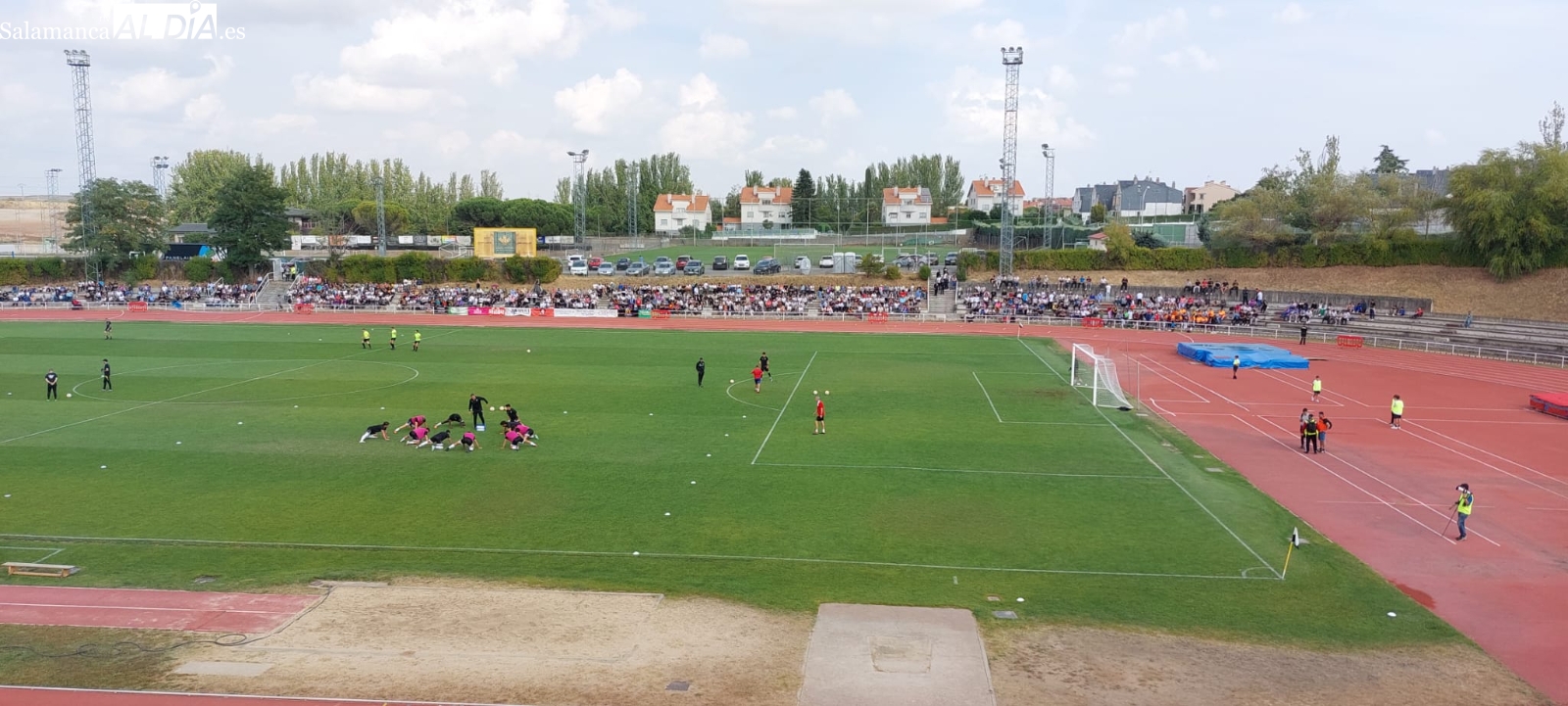 La afición del Salamanca UDS vuelve a Las Pistas nueve años después con una buena entrada