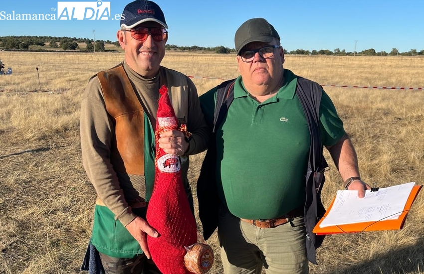 El villaviejense Tomás García se impone en la tirada al plato de Villar de Peralonso