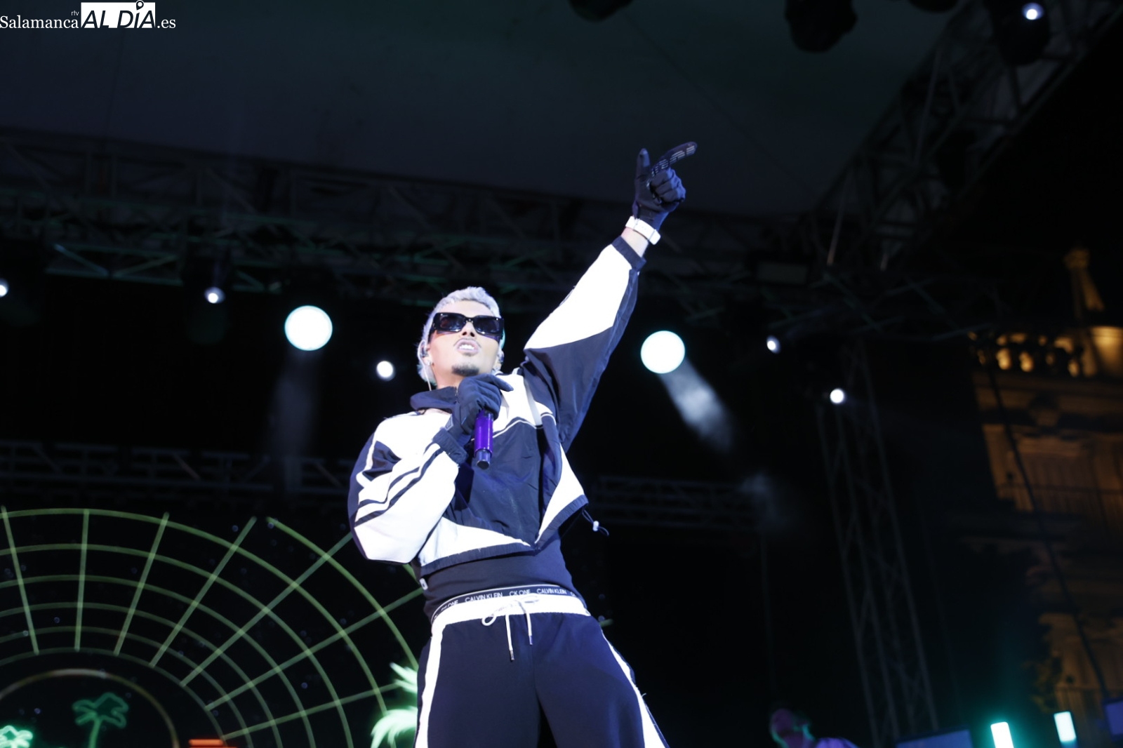 Abraham Mateo llena la Plaza Mayor en un concierto repleto de temazos