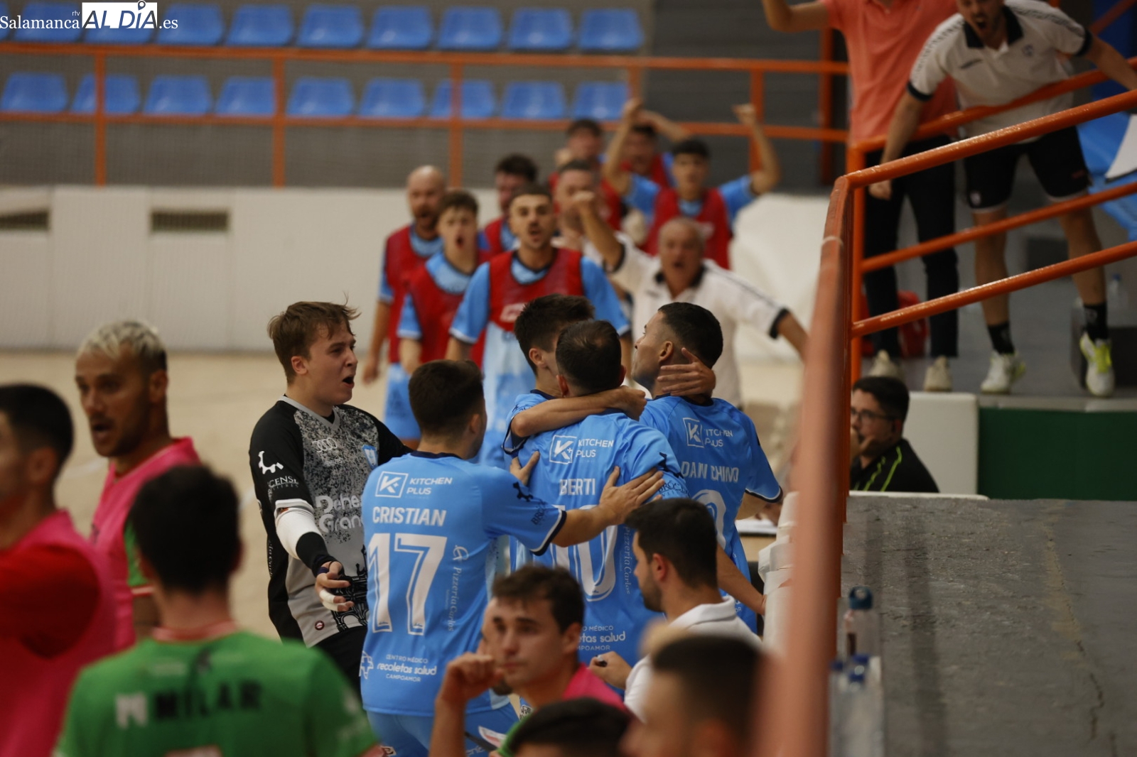 El Salamanca FS abre el curso con triunfo a falta de 37 segundos (3-2)