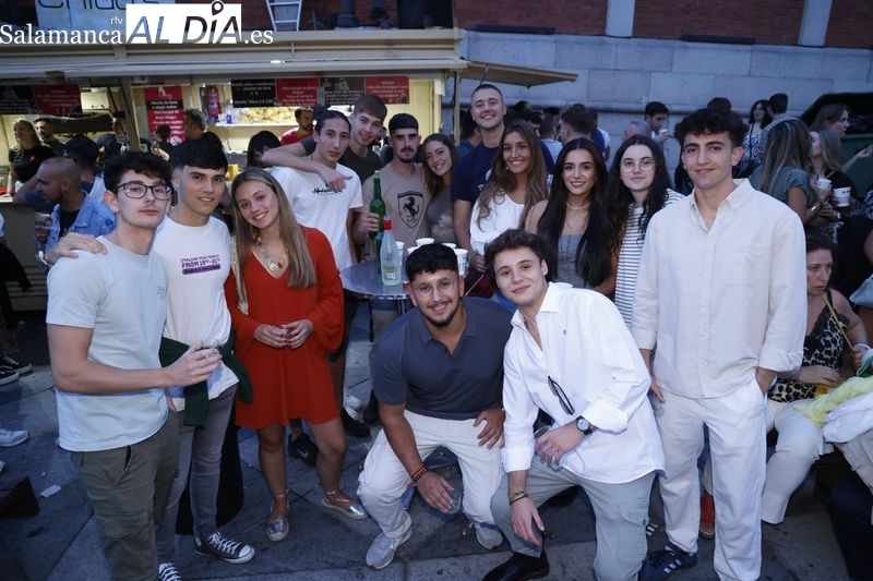 Gran ambiente en las casetas de la plaza del Mercado y La Alamedilla