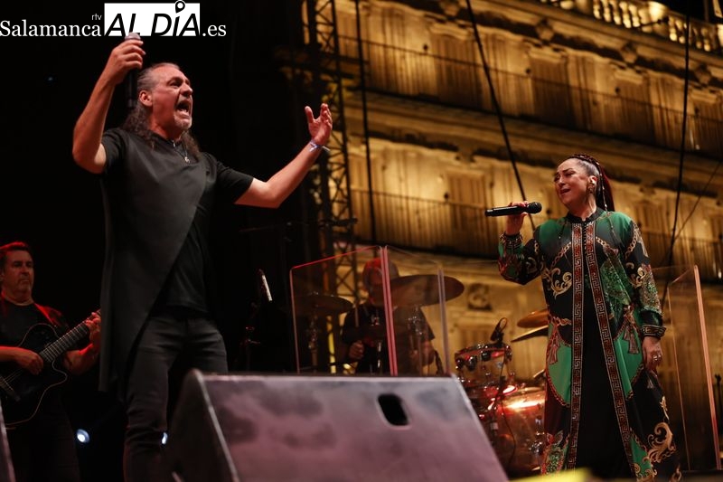 Furor en Salamanca por Camela, que arrasa con sus grandes éxitos