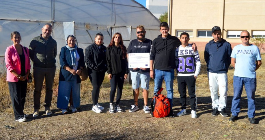 Arranca con 8 alumnos la acción de apeo de árboles con motosierra de Cáritas