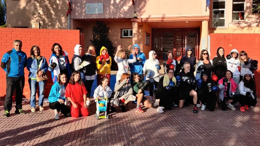El colegio salmantino que empezó el curso con los profesores disfrazados de boxeadores