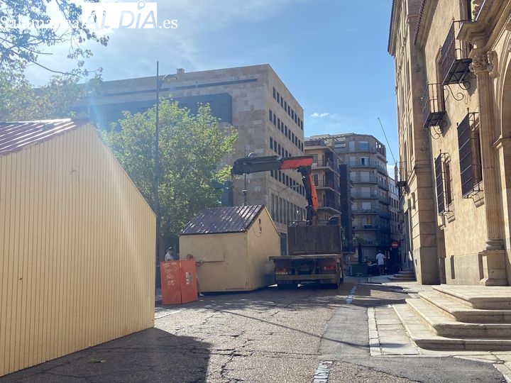 Las casetas se empiezan a instalar en el centro Salamanca 