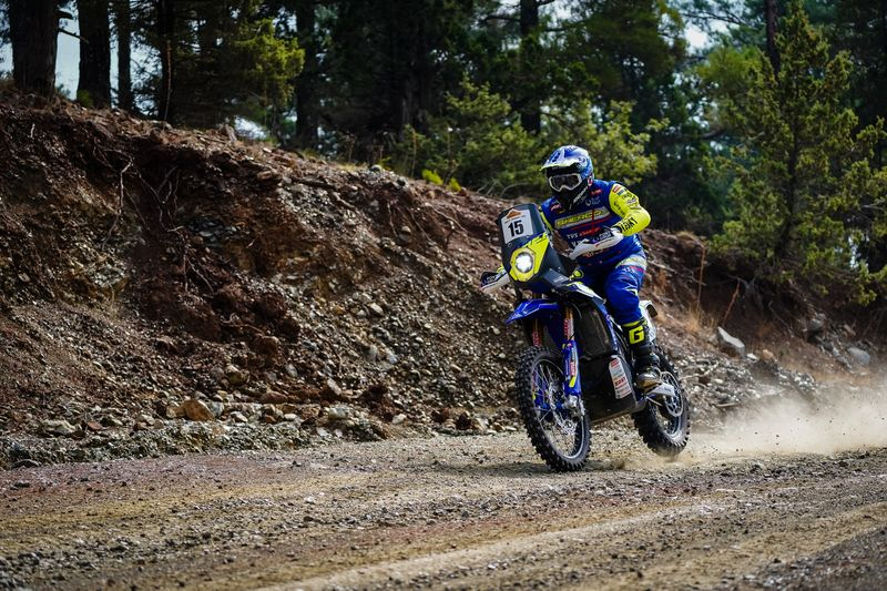 Santolino se apunta otra etapa y es más líder en Turquía