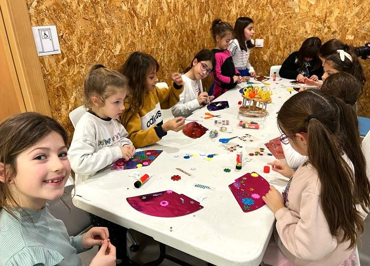 Más de un millar de vecinos participarán en las actividades de Educación, Cultura y Deportes durante este curso
