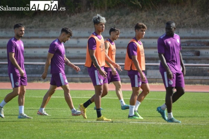 Ya es oficial: el mal estado del nuevo césped del Helmántico obliga al Salamanca UDS a regresar a Las Pistas contra el Avilés