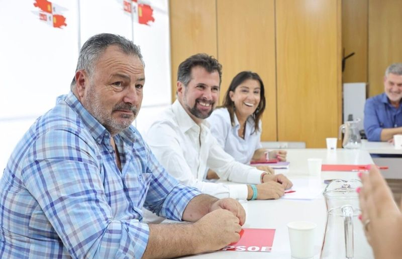 Tudanca acusa a Mañueco de instalarse en la radicalidad y provocar una inestabilidad política inédita en CyL