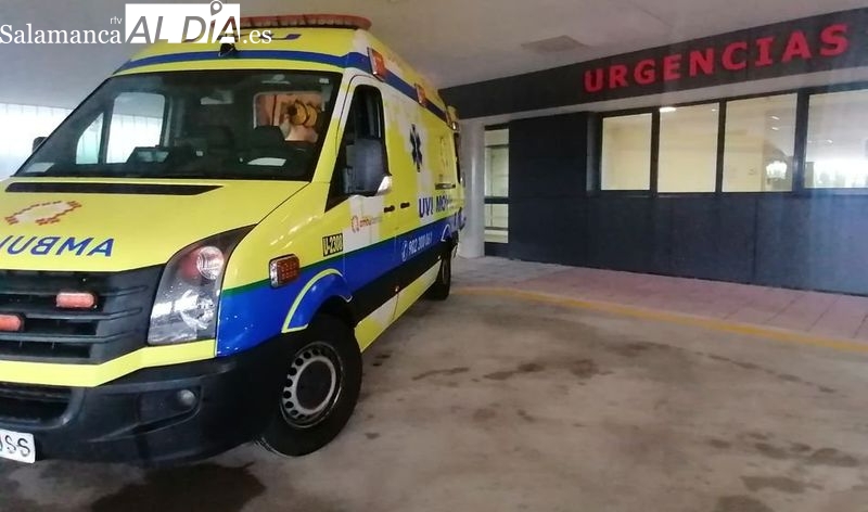 Dos heridos tras la salida de vía de un turismo en la A-66 en Guijuelo