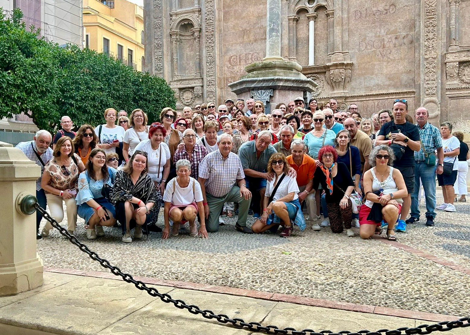 Un centenar de personas participan en excursión de mayores a Murcia y Costa Cálida