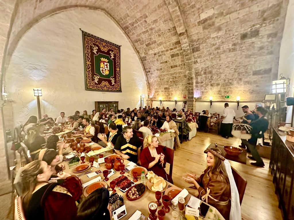 Últimas plazas para la Gran Cena de Gala en el Parador de la Feria Medieval 2024