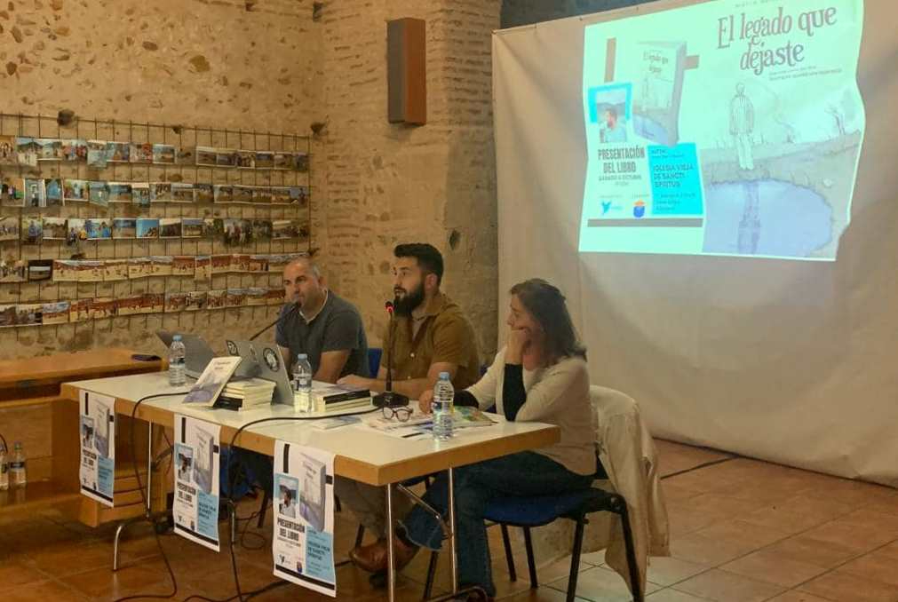 Sancti-Spíritus arropa a Mario Martín Azabal en la presentación de su nuevo libro