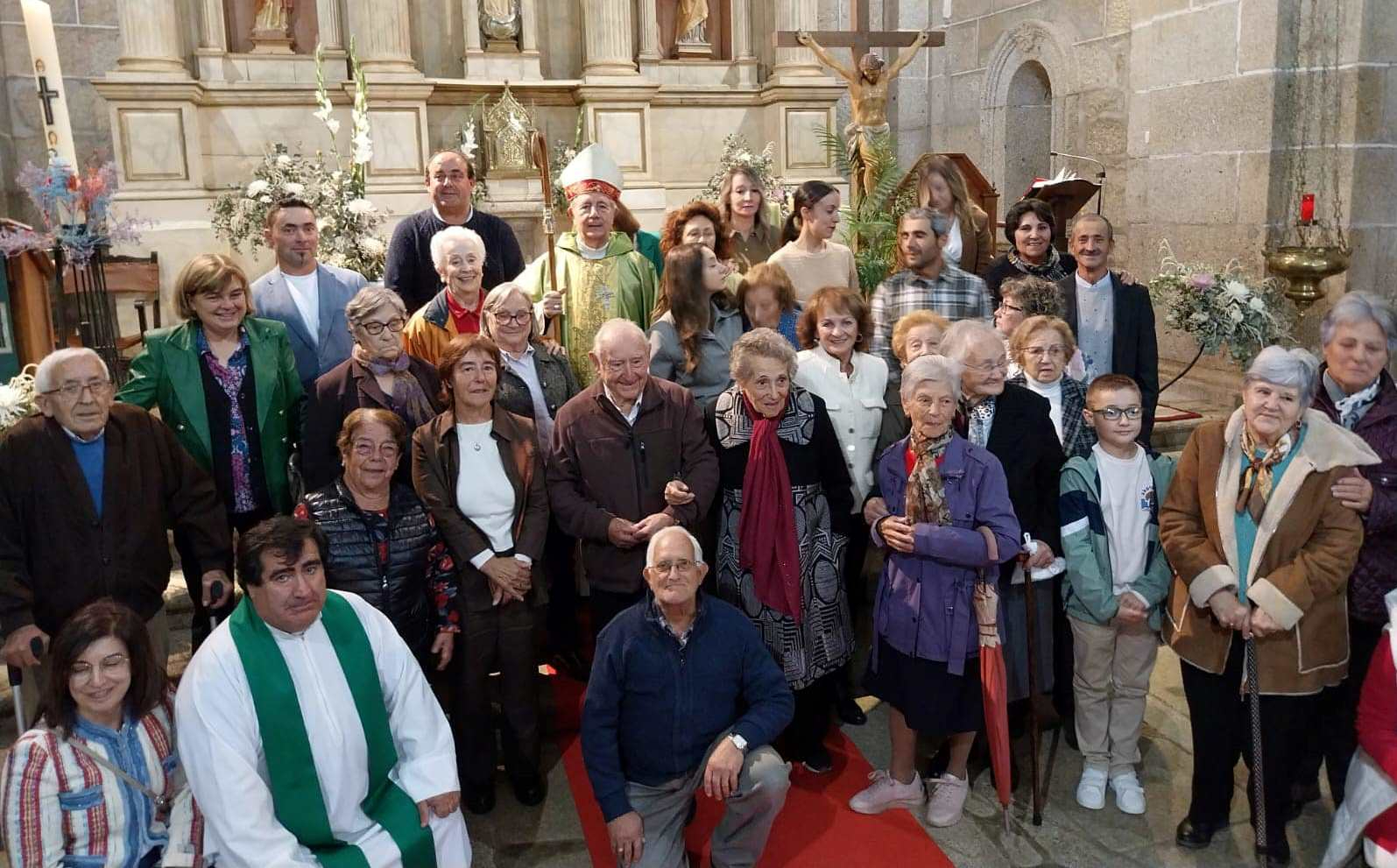 El Obispo confirma a una joven de Villar de Ciervo