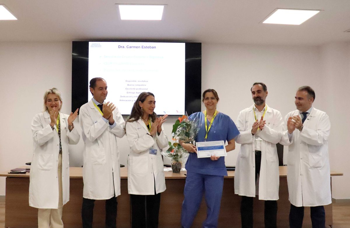 Los 5 médicos premiados en el Hospital de Salamanca