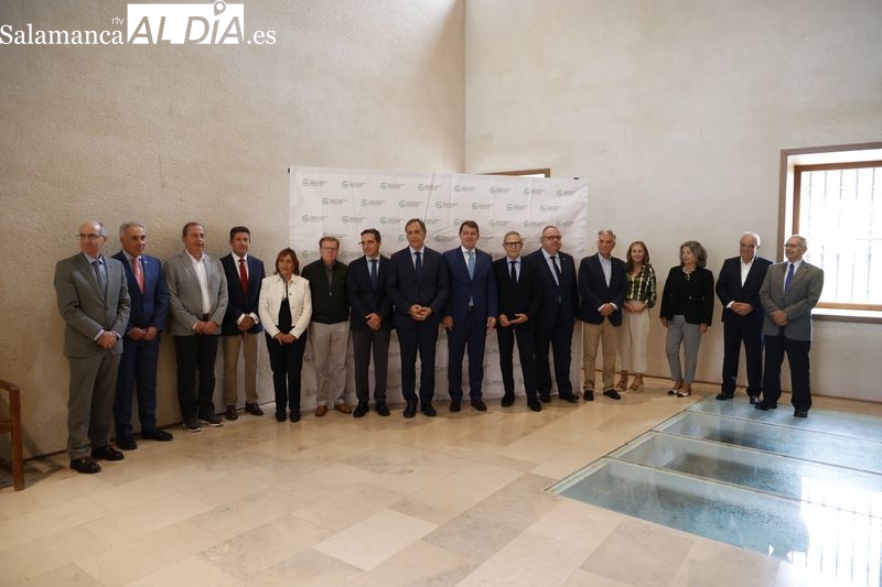 Presidentes y gerentes de la Asociación Española Contra el Cáncer se reúnen en Salamanca