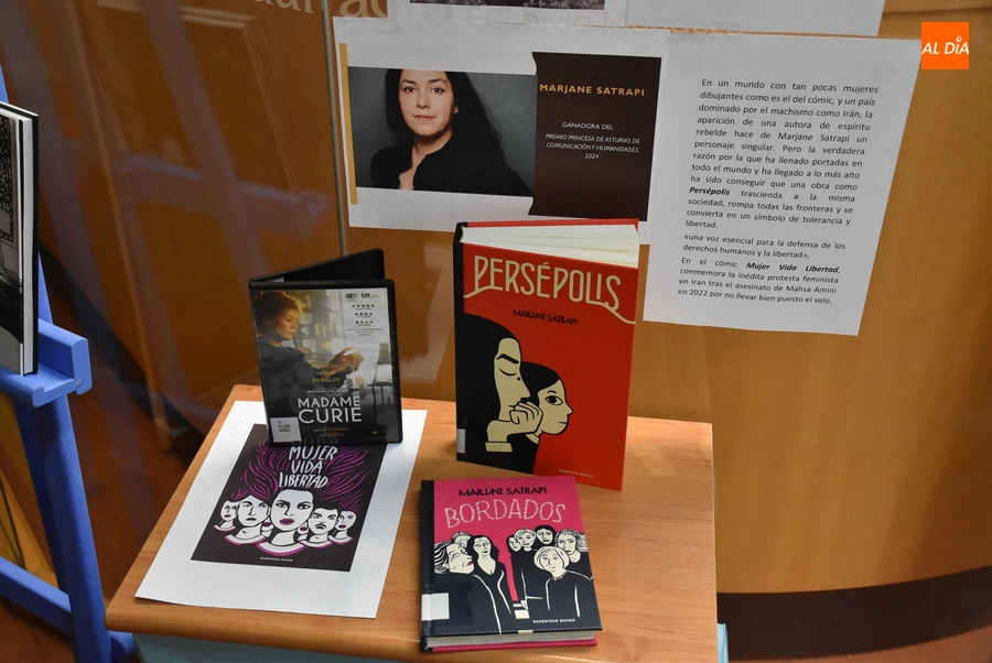 La Biblioteca Municipal se suma a su Día Internacional con dos exposiciones