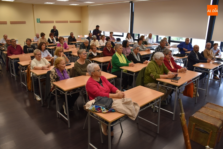 La Universidad de la Experiencia inaugura el curso 2024/2025 creciendo en alumnos
