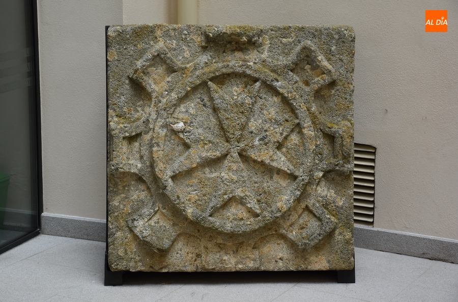 ‘Reaparece’ en público la Cruz de Malta de la Orden Hospitalaria de San Juan