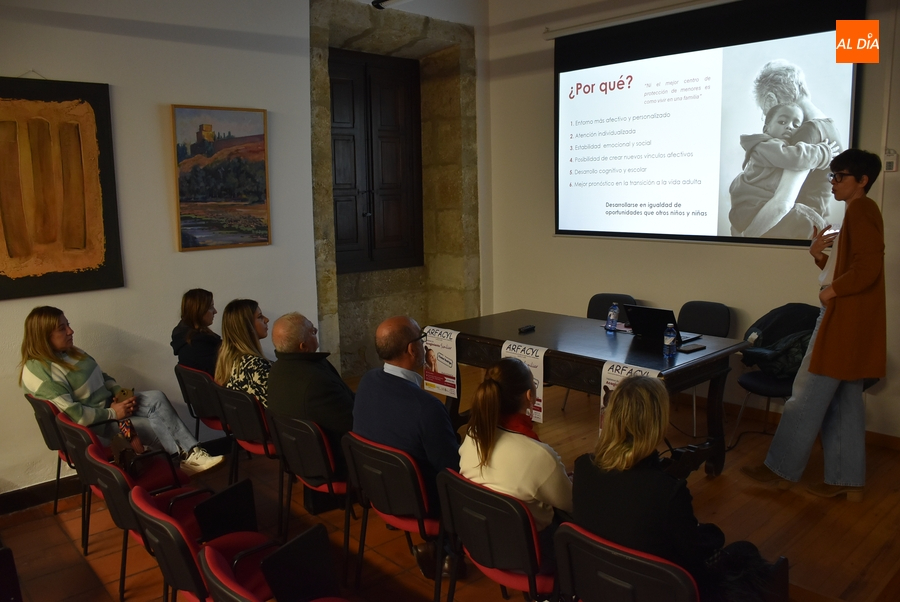 ARFACyL explica las claves para convertirse en familia de acogida