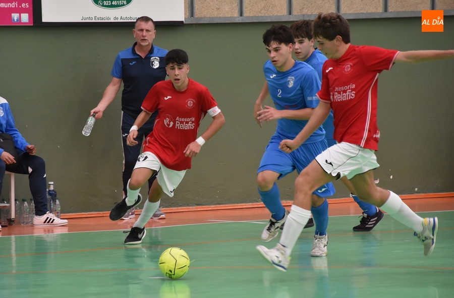 El III Juvenil empata con Redondela un entretenidísimo partido que pudo llevarse cualquiera