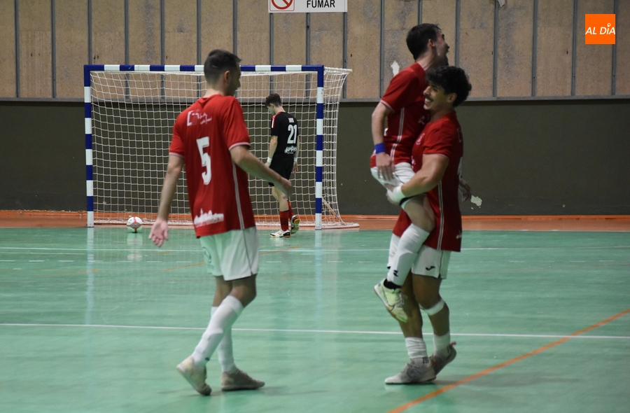 El III Senior acaba ganando al River Zamora tras sufrir muchísimo incluso para marcar