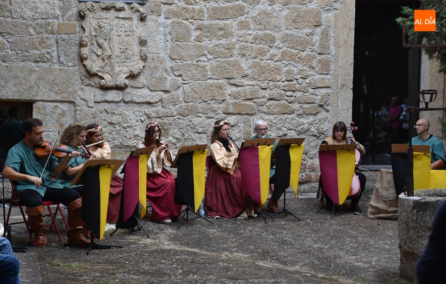 Astrolabio prologa con su música la Feria Medieval
