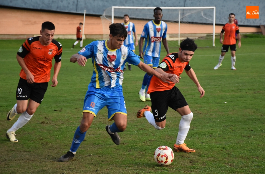 La Arandina hace tropezar por primera vez al Ciudad Rodrigo ante su afición