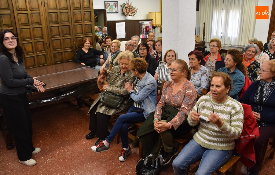 El Centro de Mayores arranca con gran éxito de público las proyecciones del FICMA