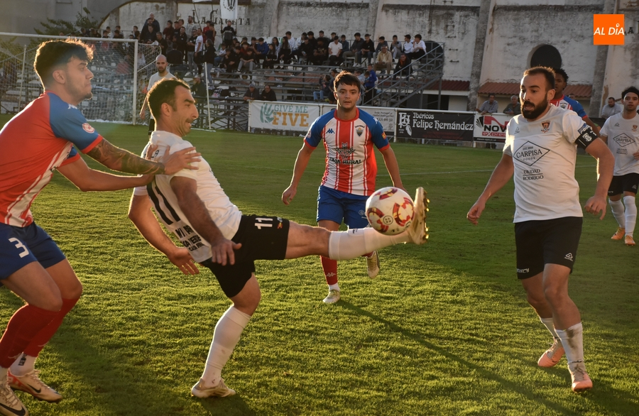 El Atlético Tordesillas hurga en la herida de un Ciudad Rodrigo inédito entre los 3 palos rivales