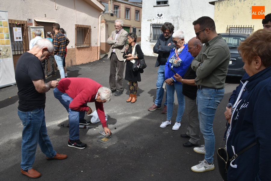 El Bodón rinde homenaje con la colocación de una Stolperstein a Cipriano Duque Gómez