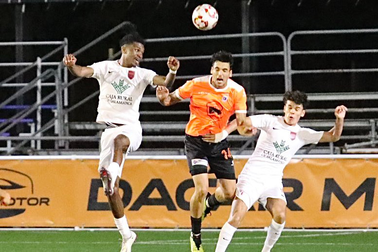 El Santa Marta pierde con el Cazalegas en la locura de los penaltis y se queda cerca de una histórica Copa del Rey (3-3/5-4)