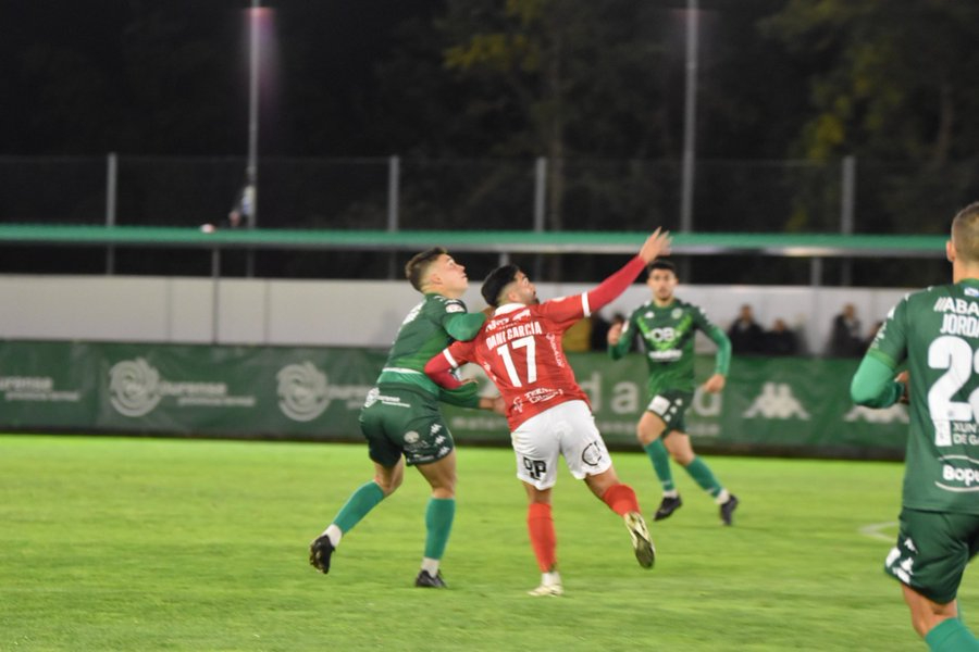 Unionistas no levanta cabeza en O Carballiño contra el Arenteiro (0-0)