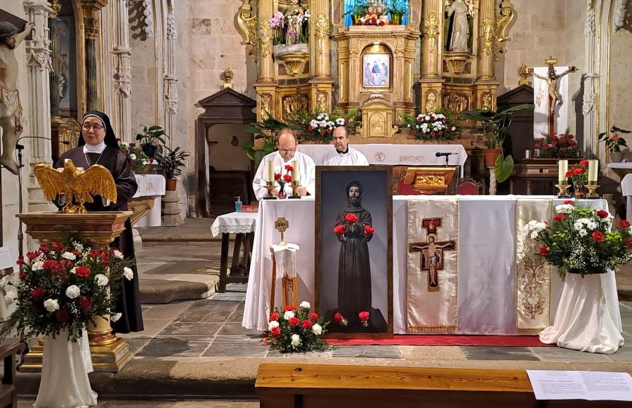 Unas 75 personas peregrinan al Zarzoso para ganar el Jubileo de las Llagas de San Francisco