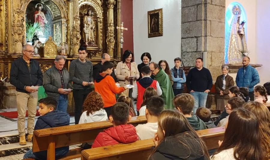 San Andrés realiza el envío de los distintos grupos que viven su fe en la Parroquia